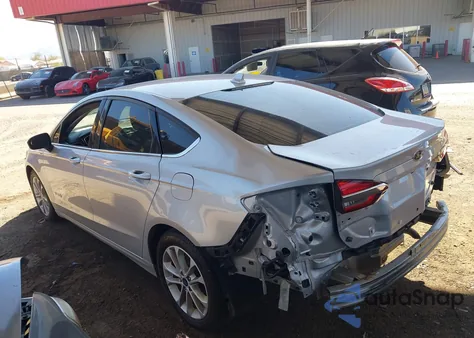 2019 Ford Fusion Hybrid Se z USA, uszkodzony, nr VIN 3FA6P0LU4KR241749